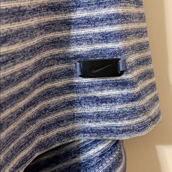 Tiger Woods Nike Dri Fit golf shirt. XL - Picture 4 of 6